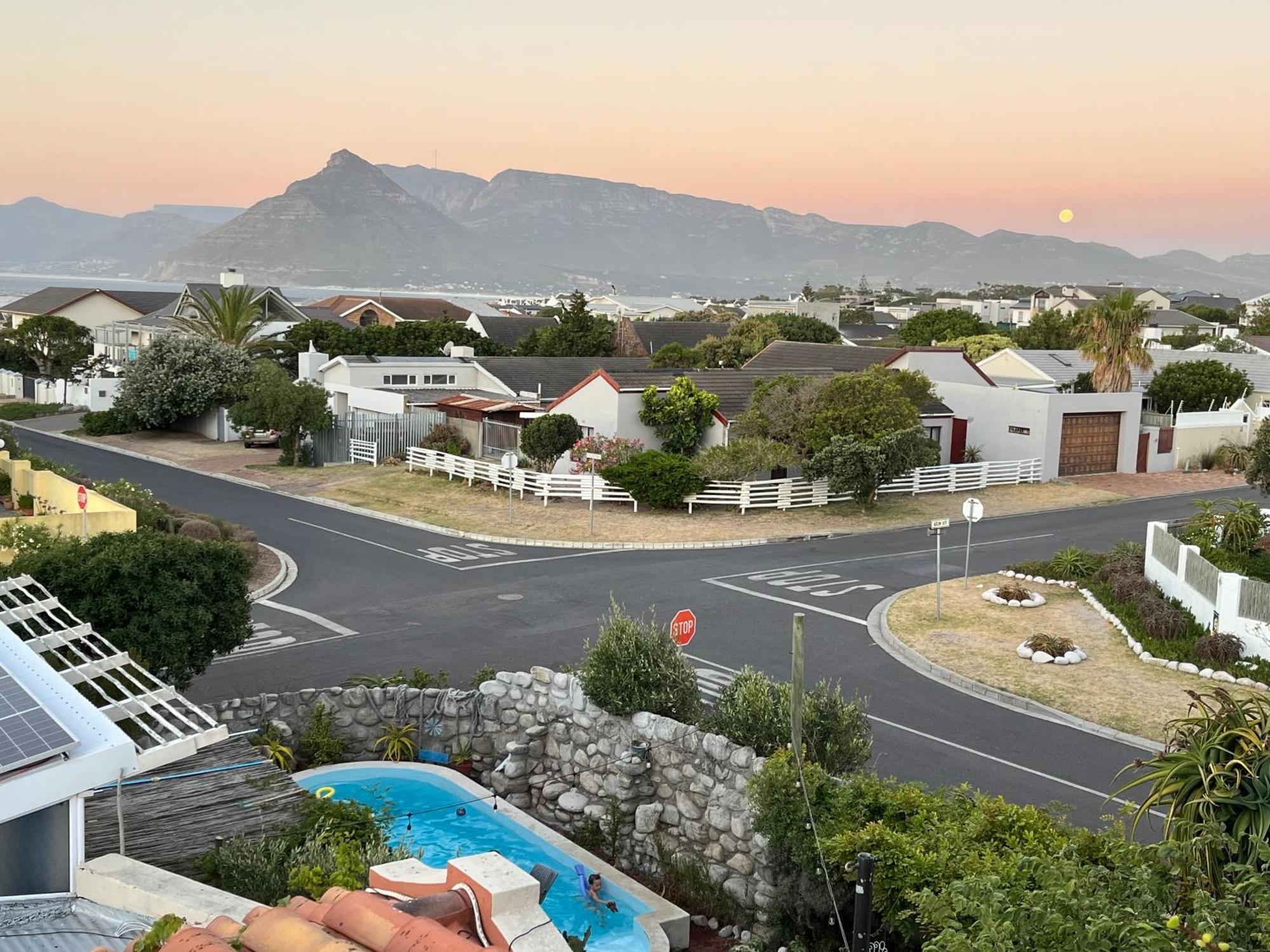 Storyhouse In Kommetjie Extérieur photo